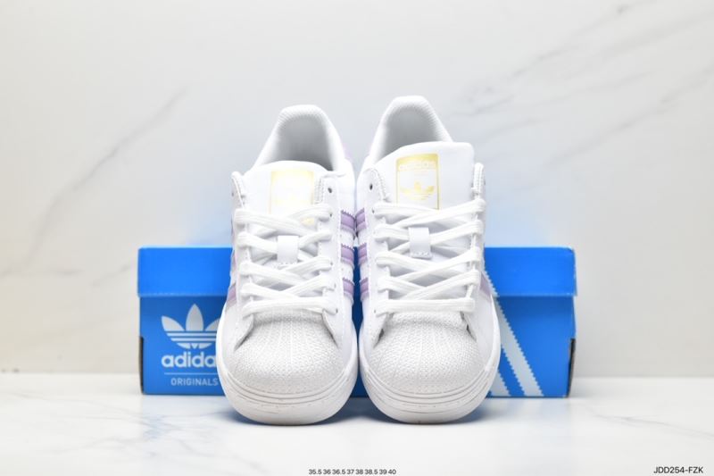 Adidas Sneakers